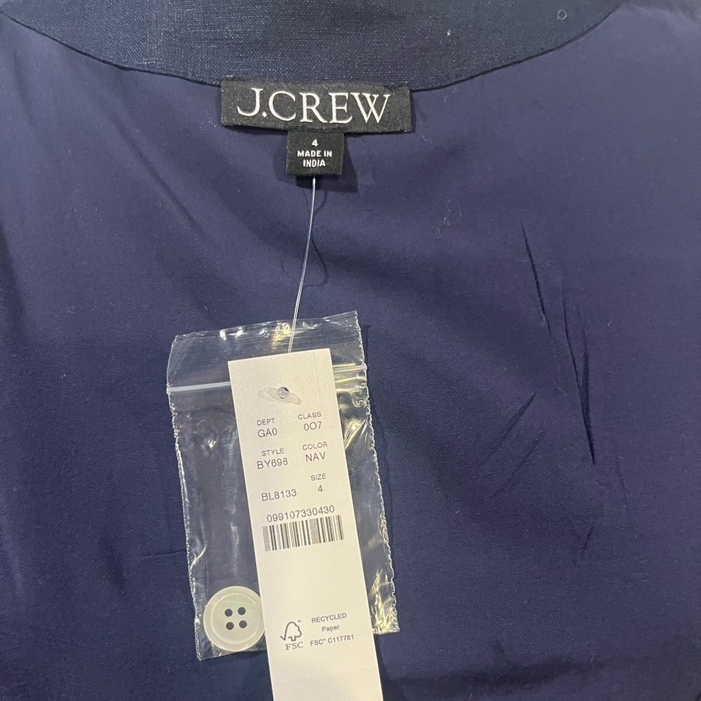 J. Crew NWT Women's 2025 Navy Linen Blend Button
Front Vest size 4 - Picture 4 of 6